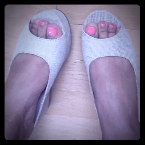 Cuteness 🏖🏕🏜Tan wedge - Picture 3 of 8